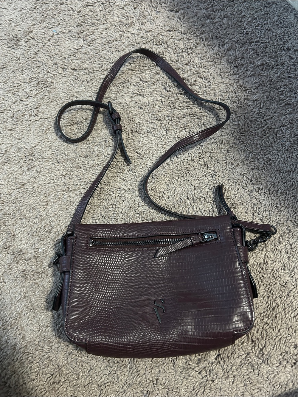 Simply Vera Vera Wang Burgundy Textured Crossbody Bag